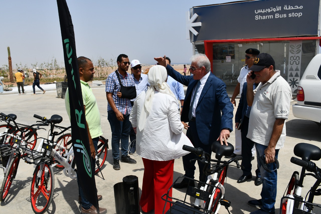 محافظ جنوب سيناء يتفقد أولى محطات الدراجات التشاركية