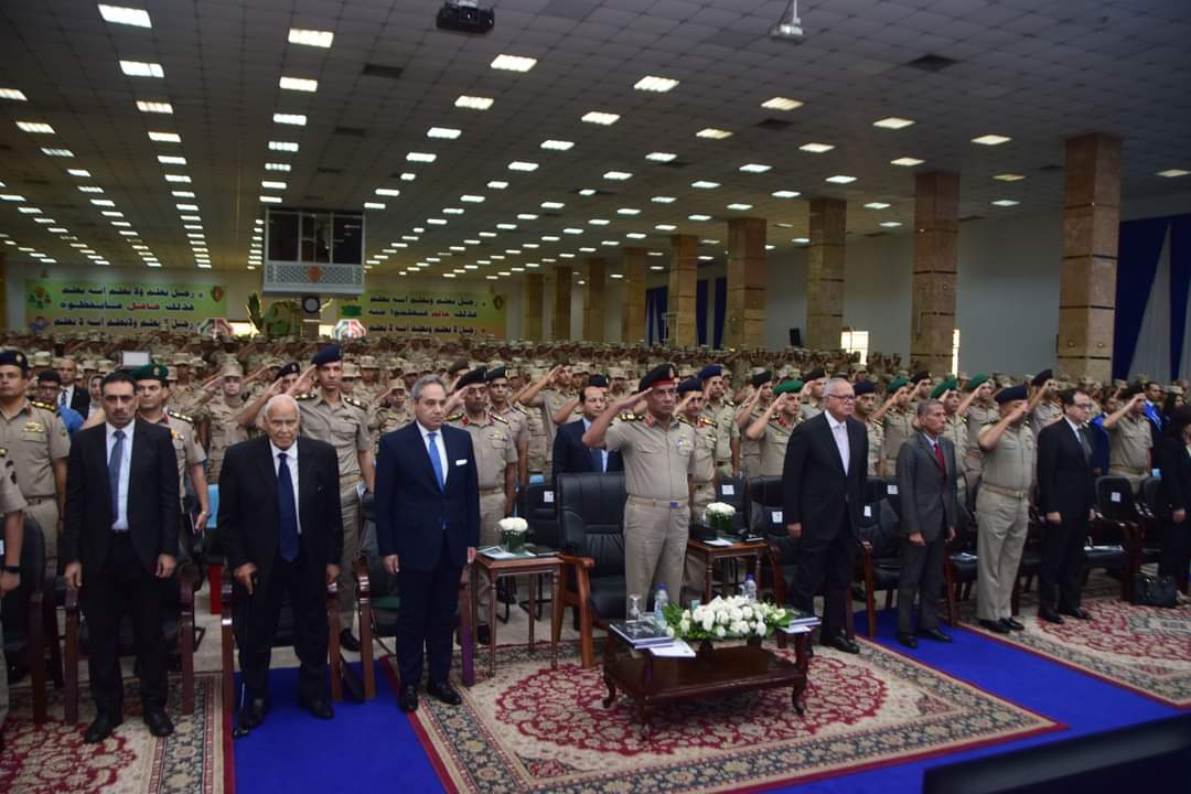 القوات المسلحة تحتفل بتخريج الدفعة رقم (55) للملحقين الدبلوماسيين