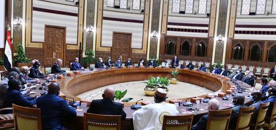 الرئيس السيسي يستقبل رؤساء المحاكم الدستورية والعليا الأفارقة (3)