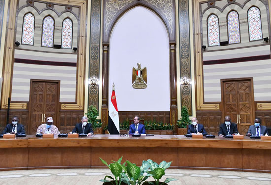 الرئيس السيسي يستقبل رؤساء المحاكم الدستورية والعليا الأفارقة (4)