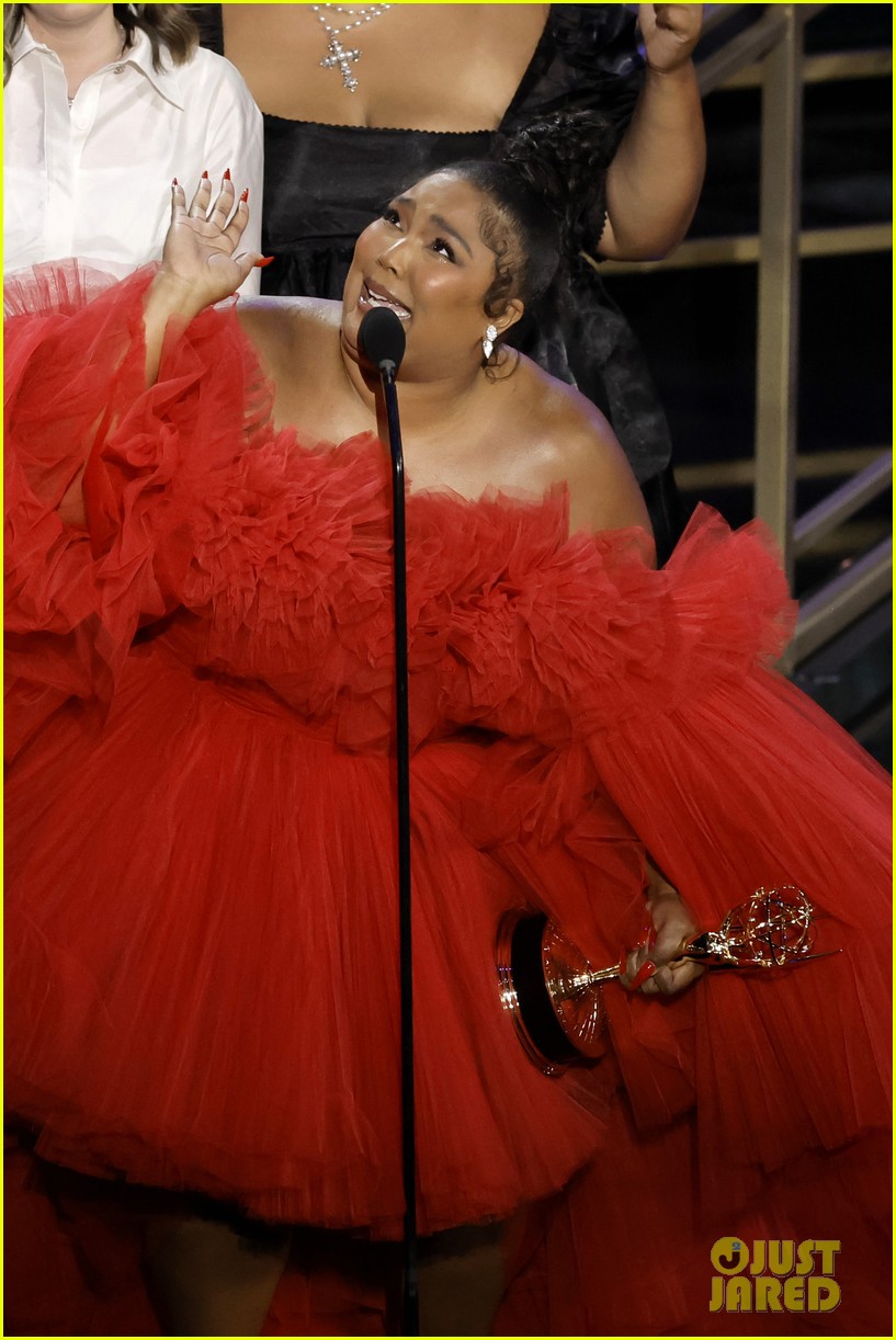 lizzo-red-gown-first-emmy-win-speech-01