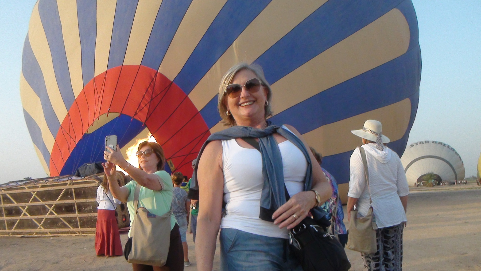 Tourists take souvenir photos with balloon trips