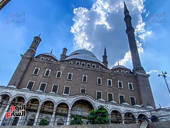 صورة قريبة للمسجد