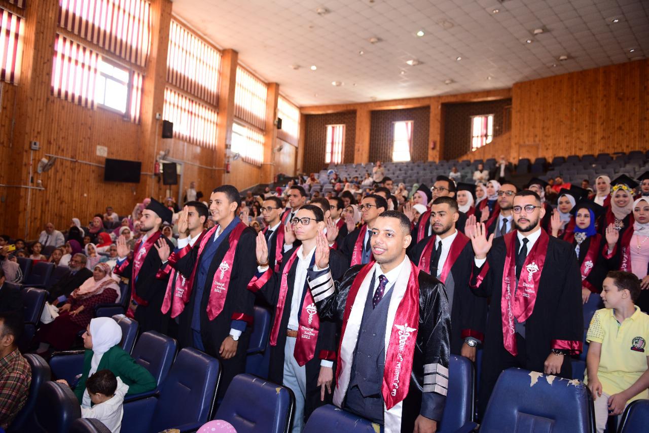 الطلاب المكرمين