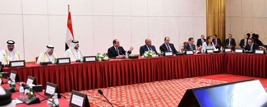 الرئيس السيسى يلتقى فى الدوحة ممثلى رابطة رجال الأعمال القطريين (4)