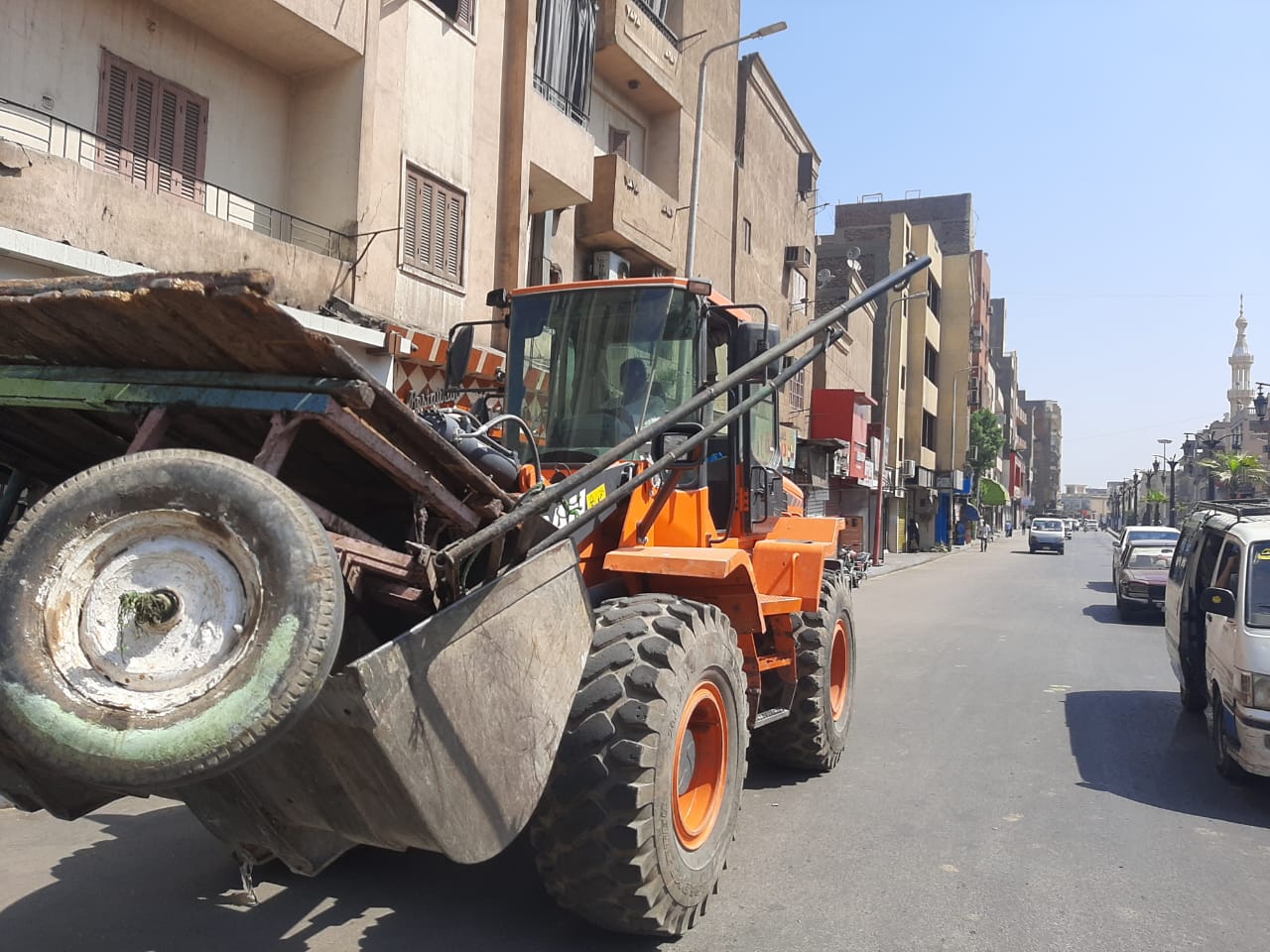 رفع عربات الكارو المخالفات بشوارع مدينة الأقصر