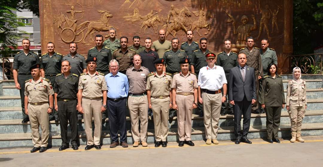 أكاديمية ناصر العسكرية للدراسات العليا تستضيف فريق التدريب المتنقل البريطانى (2)
