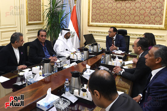 رئيس الوزراء يلتقي مسئولي جهاز قطر للاستثمار (3)