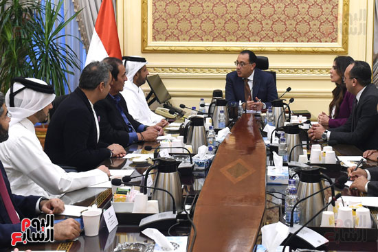 رئيس الوزراء يلتقي مسئولي جهاز قطر للاستثمار (2)