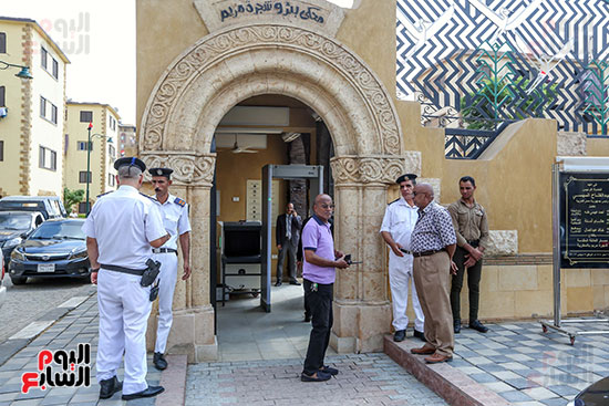 وزيرا السياحة والتنمية المحلية ومحافظ القاهرة يفتتحون حديقة شجرة مريم (23)