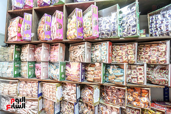 استعدادات المحلات لحلوى المولد