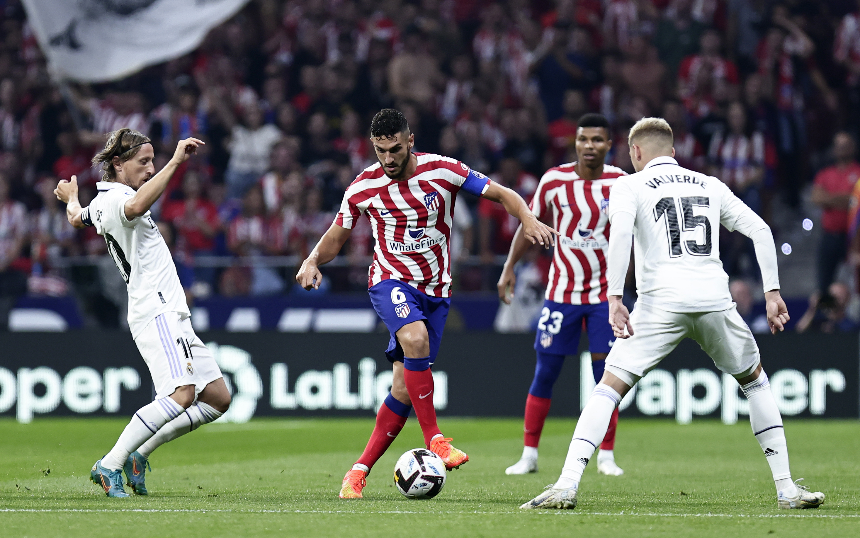 أتلتيكو مدريد ضد الريال (14)