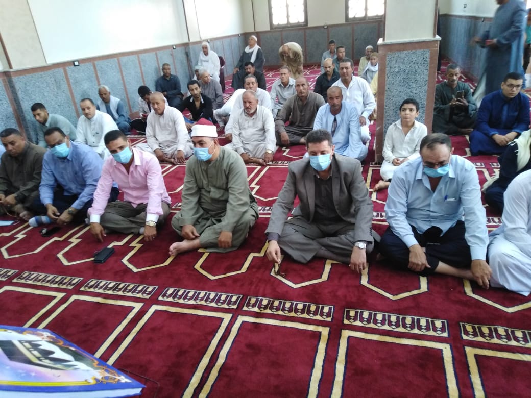 خلال افتتاح المسجد (2)