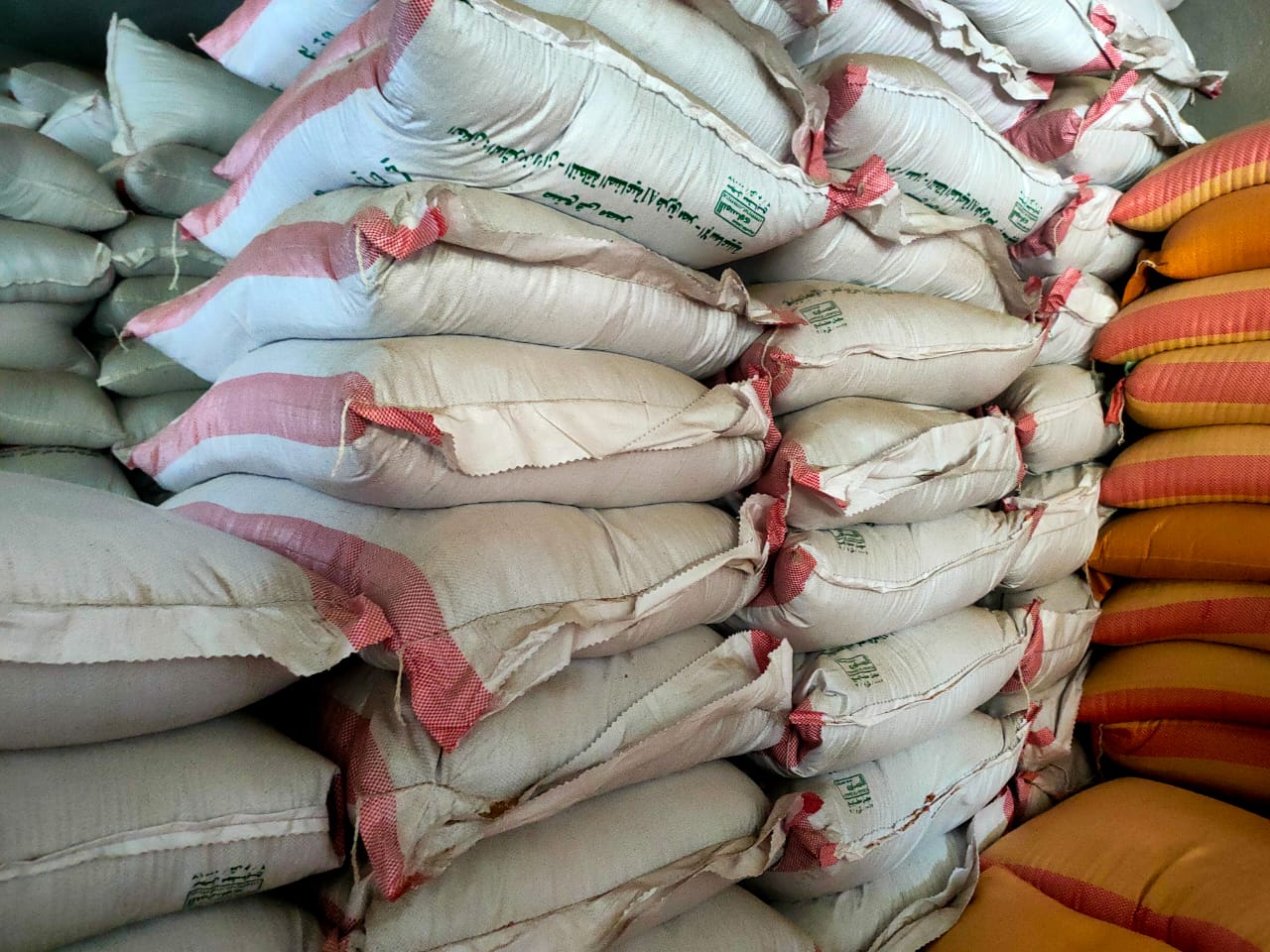 ضبط 3 طن أرز قبل بيعة بأزيد من السعر الرسمى