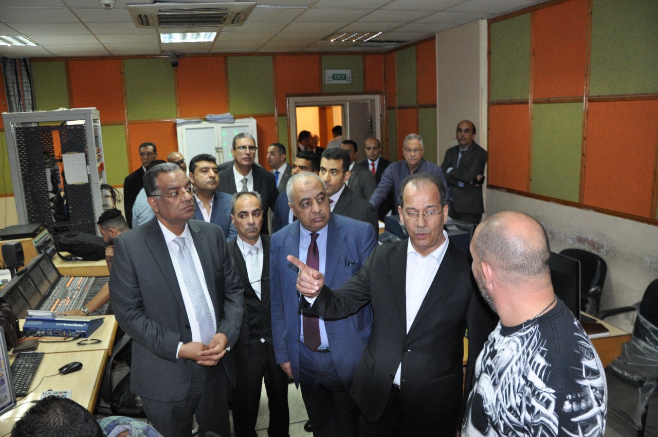 وزير الدولة لشؤون الإعلام الأردني يزور مدينة الإنتاج الإعلام (10)