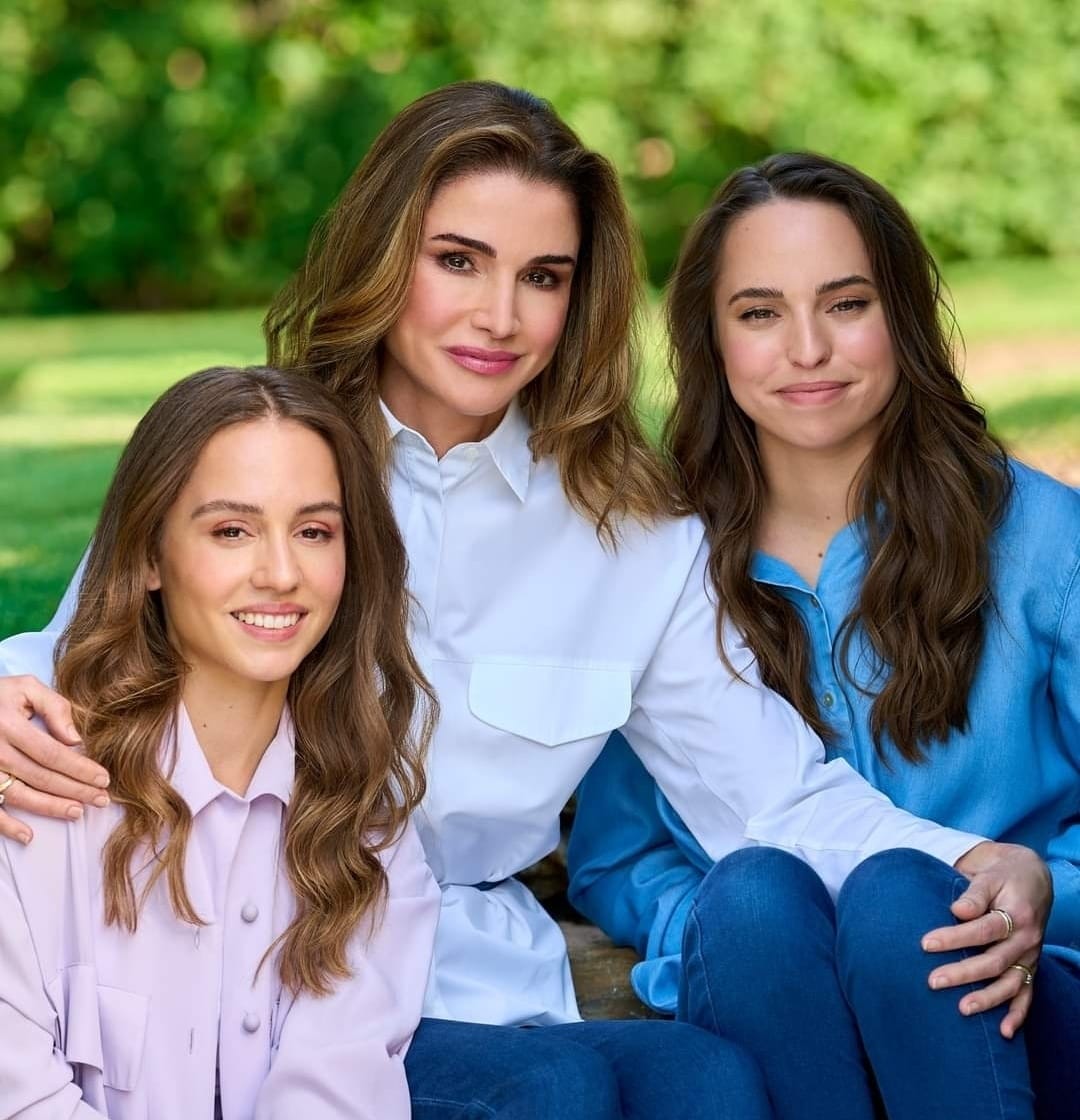 الملكة رانيا وابنتيها