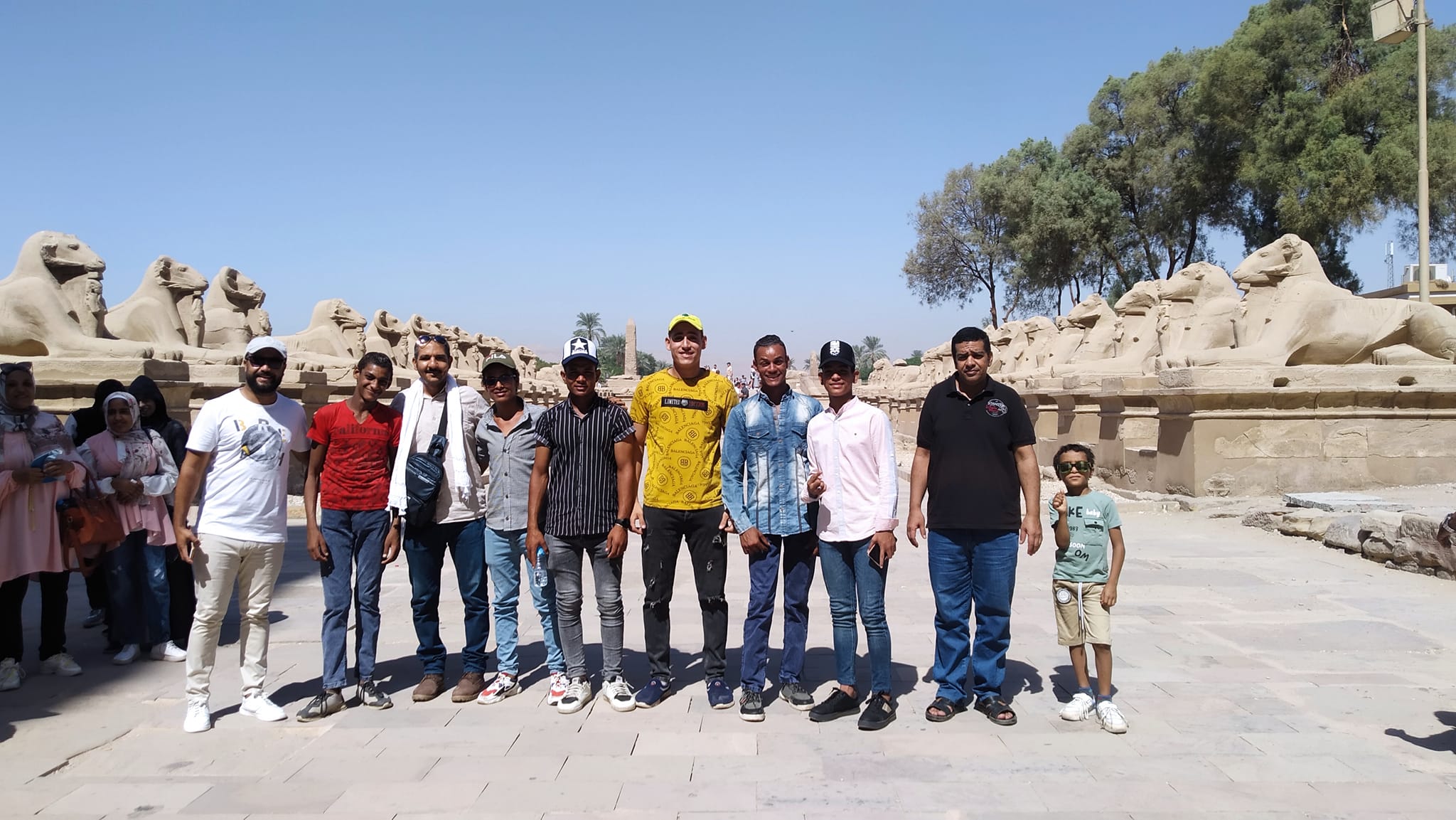 إدارة الوعى الأثرى بالأقصر تنظم زيارة لطلبة التنمية الفكرية بالكرنك