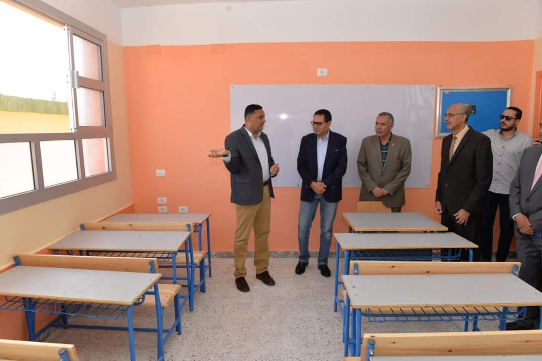 جانب من افتتاح محافظ الدقهلية عدد من المدارس بمركزي أجا والسنبلاوين (2)