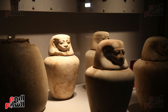 السياحة والآثار تحتفل بمرور 200 عام على فك رموز حجر رشيد (12)
