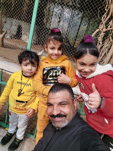 طارق مع أولاده