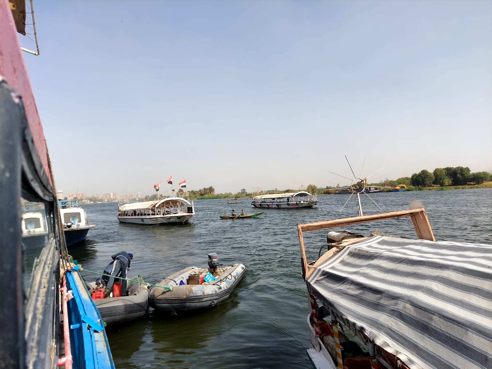 أكبر حملة نظافة بنهر النيل بالمنيا (1)
