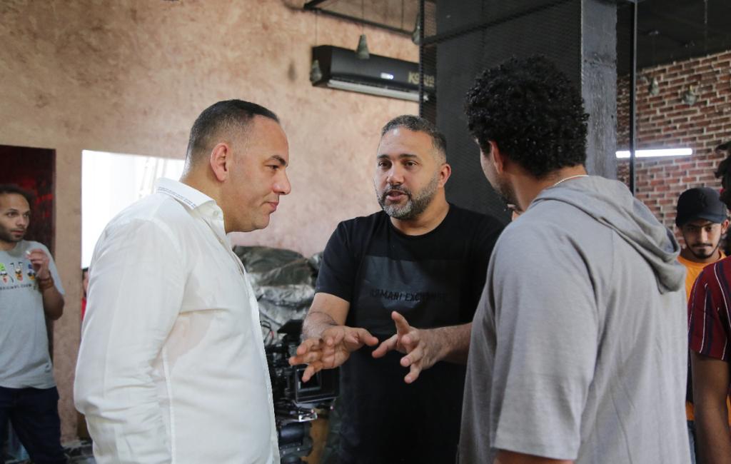 احمد بلال مع المخرج رؤوف عبد العزيز ومحمد كيلانى