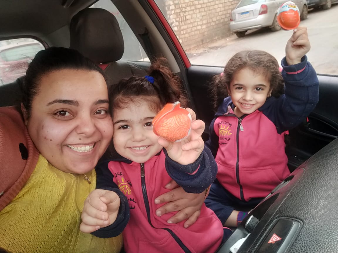 مريم خريجة تربية بدرجة سائق سيارة لتوصيل الاطفال  (10)