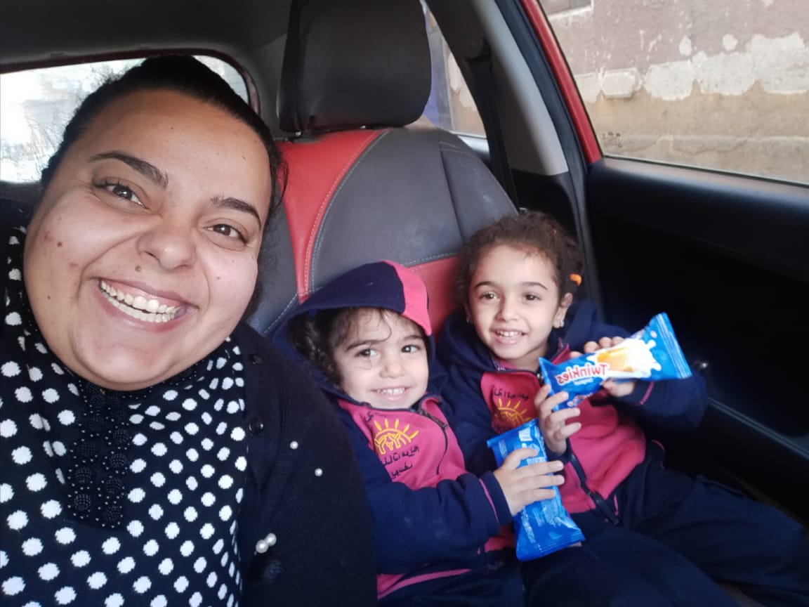 مريم خريجة تربية بدرجة سائق سيارة لتوصيل الاطفال  (4)