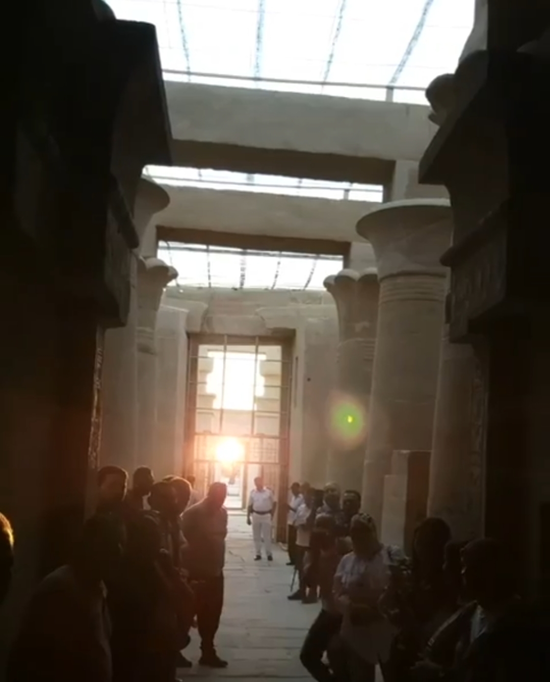 البحوث الفلكية ترصد ظاهرة تعامد الشمس على قدس الأقداس بمعبد هيبس بالوادى الجديد (3)