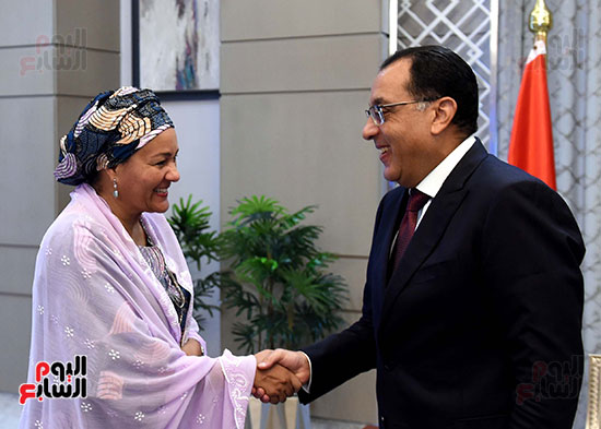 رئيس الوزراء يلتقي نائبة الأمين العام للأمم المتحدة والوفد المرافق لها (2)