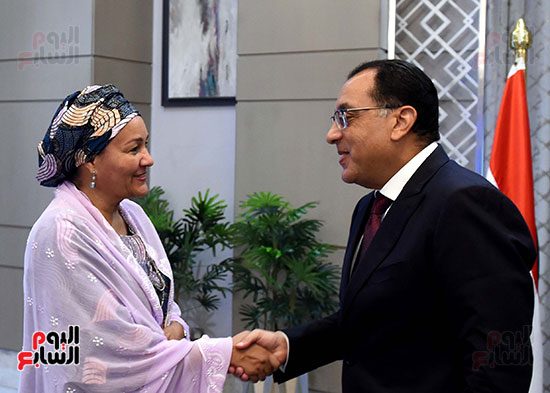 رئيس الوزراء يلتقي نائبة الأمين العام للأمم المتحدة والوفد المرافق لها (1)