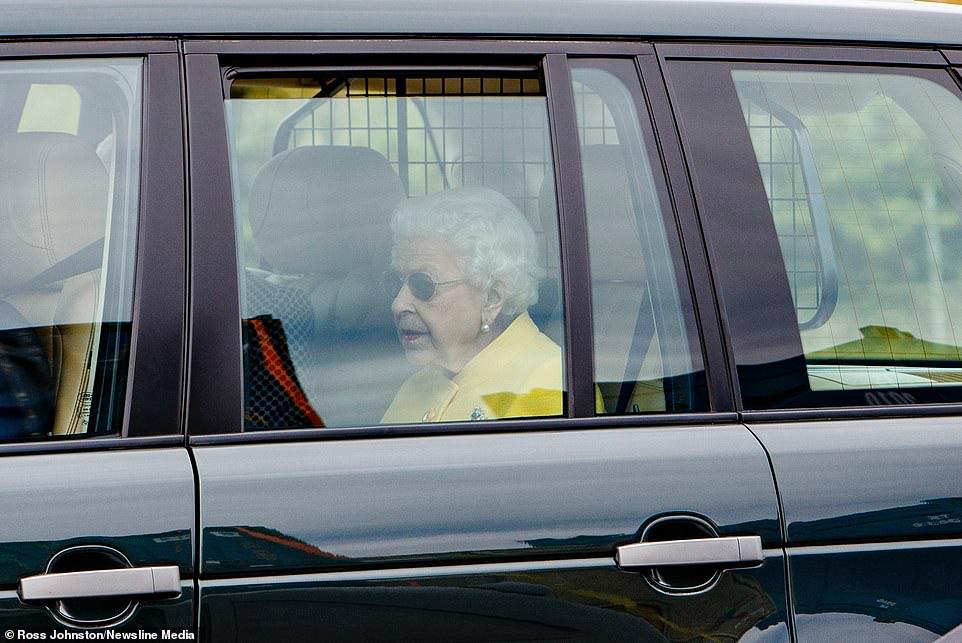 وصول جلالة الملكة إلى قلعة بالمورال لبدء إجازتها الصيفية في 21 يوليو