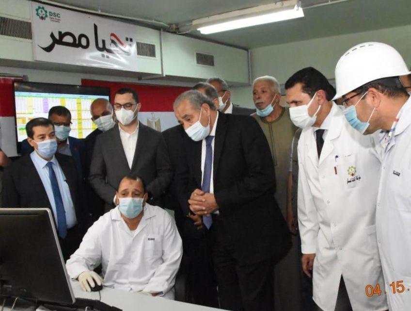 الدكتور علي المصيلحي وزير التموين يتفقد تطوير مصانع الدلتا للسكر