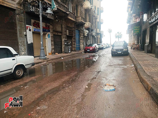 سقوط-أمطار-في-أول-أيام-السنة-بالإسكندرية-(1)