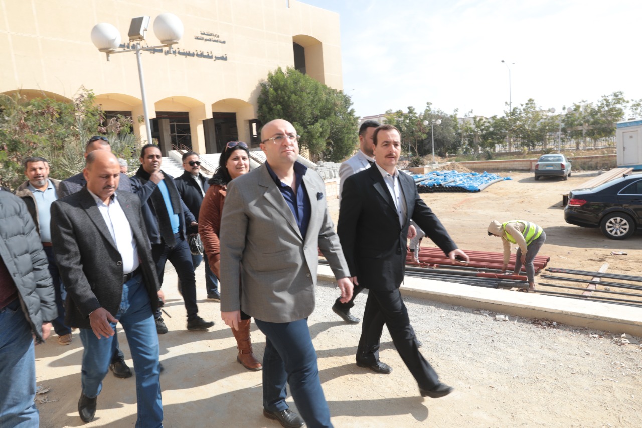 محافظ بنى سويف يتفقد مستجدات الموقف التنفيذى لمشروع تطوير ورفع كفاءة قصر ثقافة شرق النيل (2)