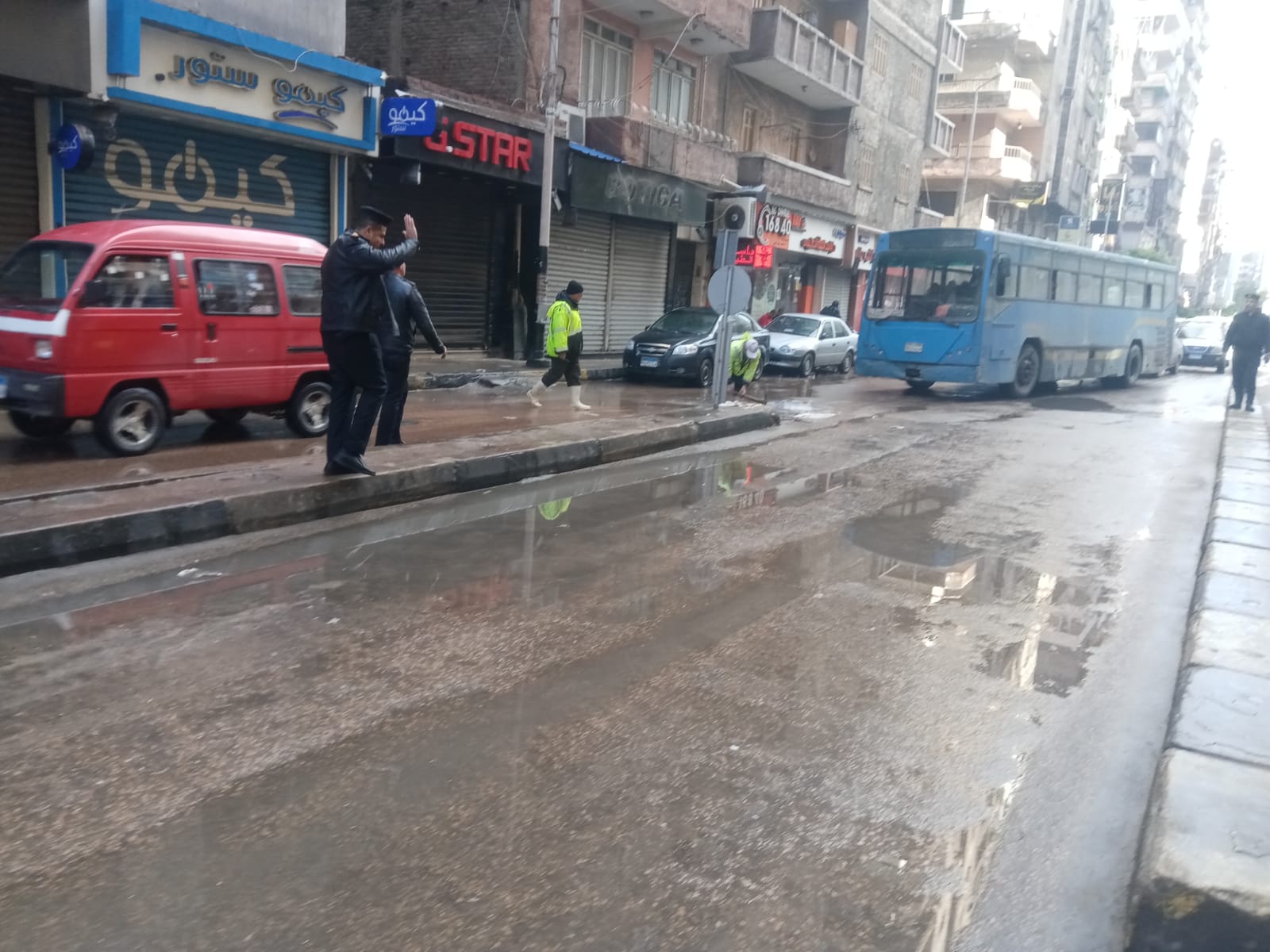 تصريف مياه الامطار من الشوارع الرئيسية  (3)