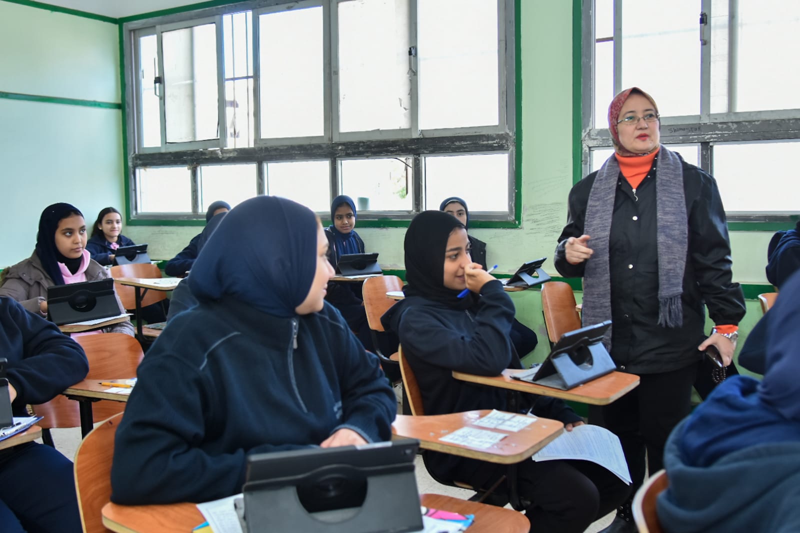 وكيل وزارة تعليم بورسعيد تتفقد امتحانات الصف الأول الثانوى