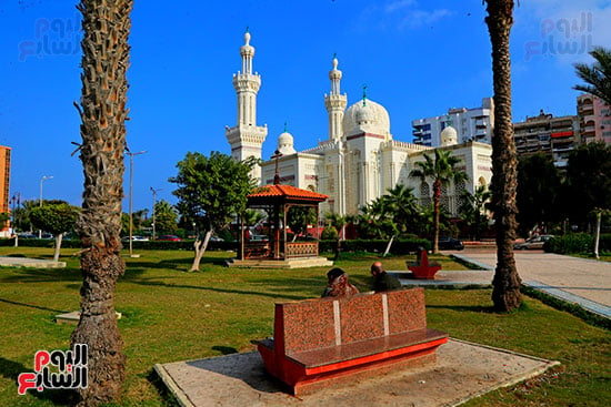 مسجد السلام تحفة معمارية حديثة ببورسعيد (4)