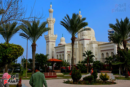 مسجد السلام تحفة معمارية حديثة ببورسعيد (17)