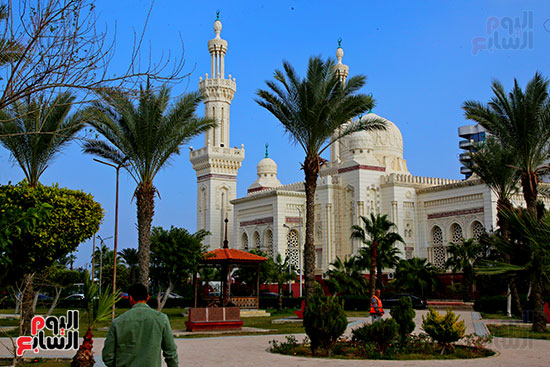 مسجد السلام تحفة معمارية حديثة ببورسعيد (15)