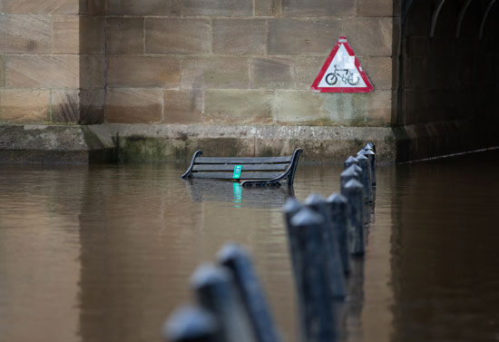 غق شوارع لندن اثار فيضان نهر  (1) Ouse
