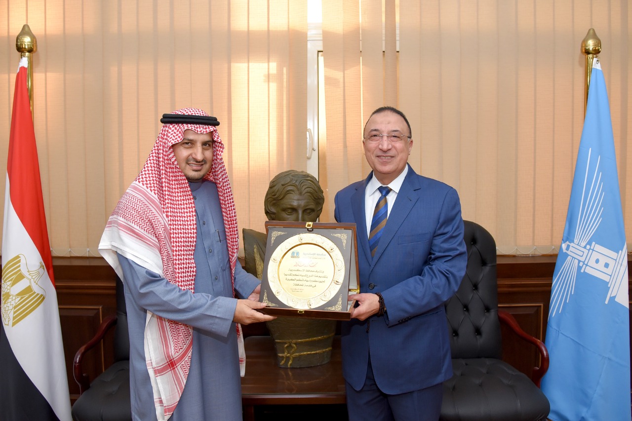 محافظ الإسكندرية يستقبل القنصل العام للمملكة العربية السعودية لبحث تعزيز سبل التعاون (2)