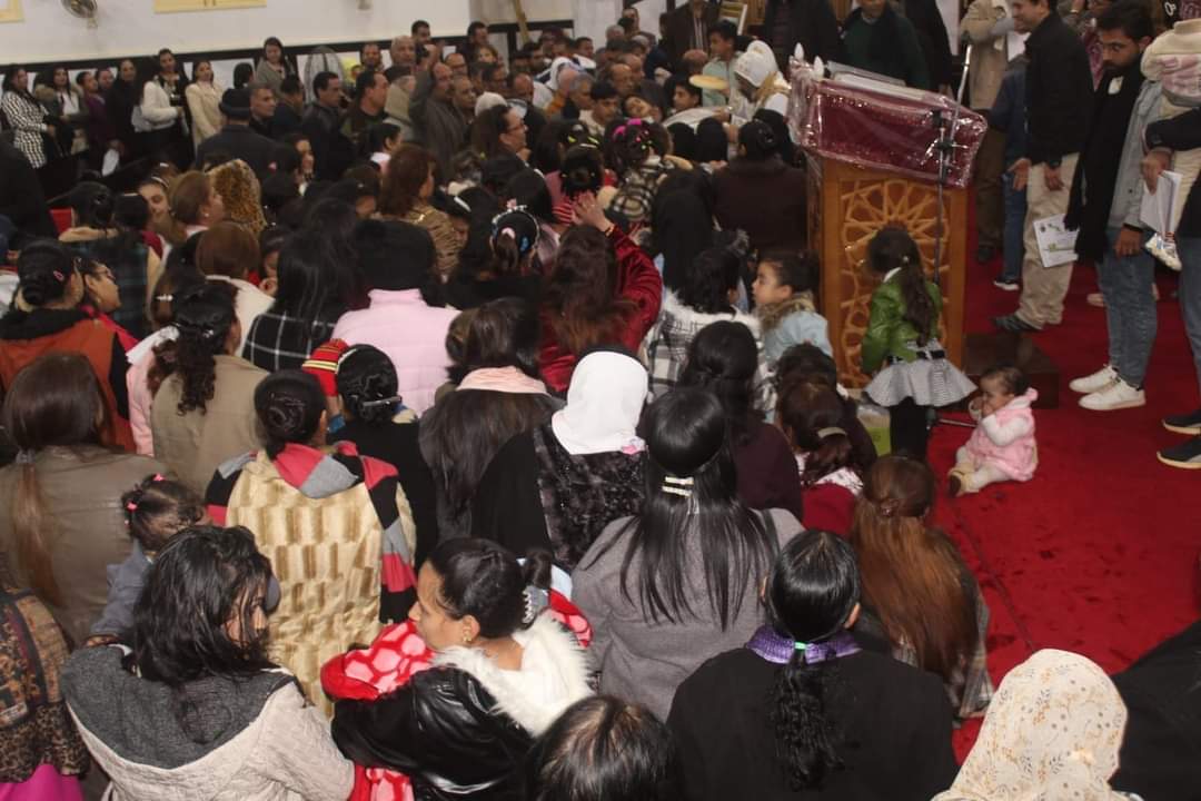 كنائس الوادى الجديد تحتفل بعيد الغطاس (8)