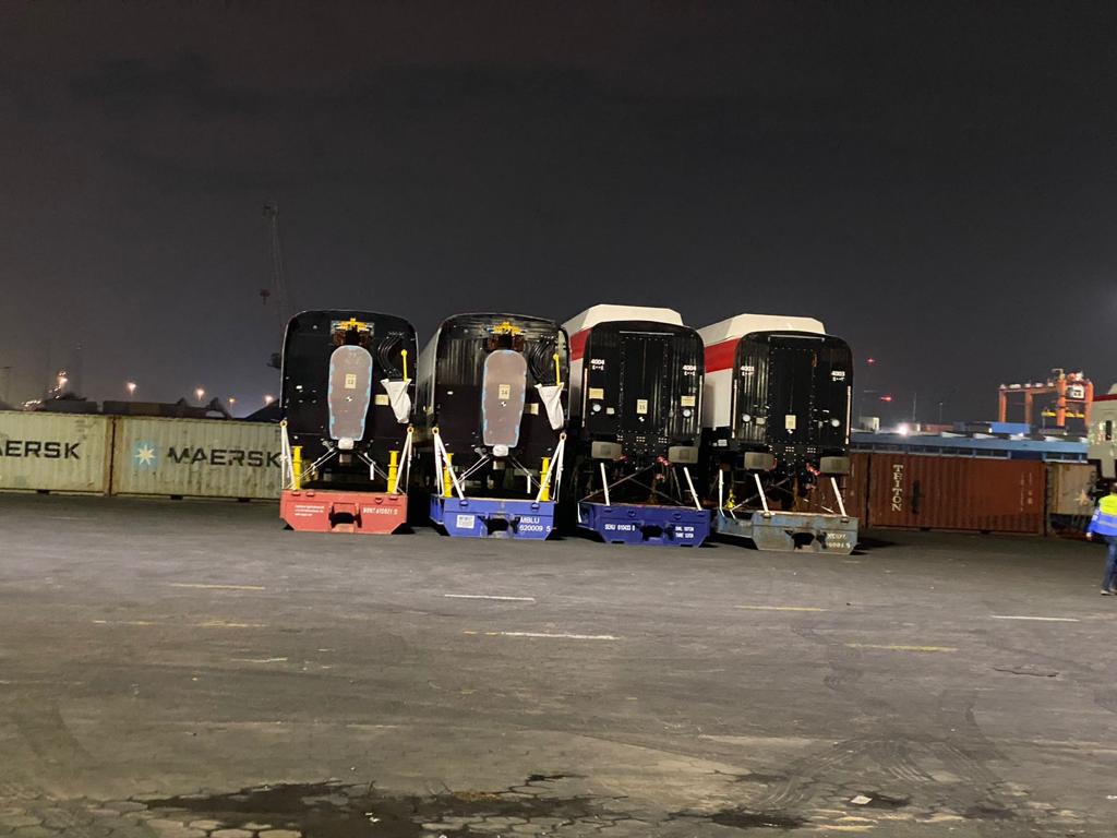 وصول القطار الثالث والرابع من قطارات تالجو الفاخرة