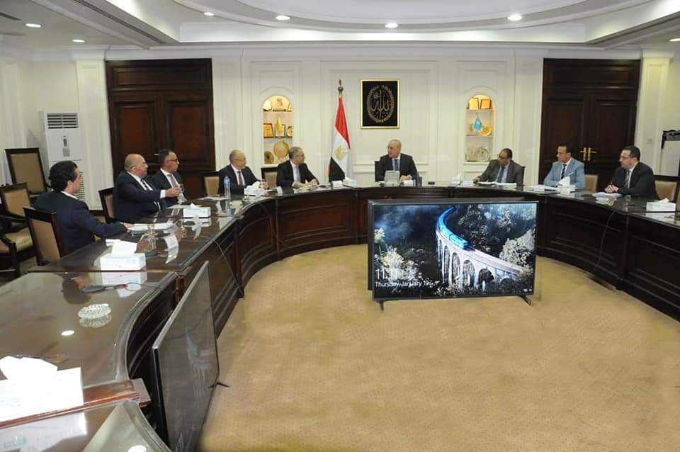 اجتماع وزير الإسكان ومسئولي مجلس العقار المصري