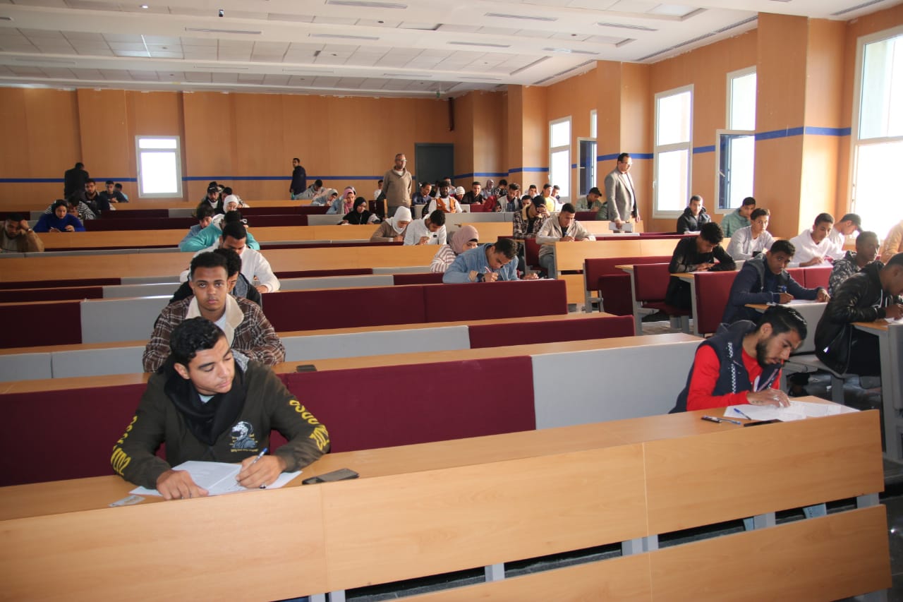 امتحانات الفصل الدراسي الأول بجامعة طيبة