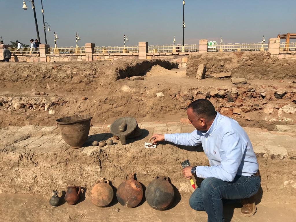 The discovery of an integrated residential city and two bathroom towers in the excavations of Yassi Palace