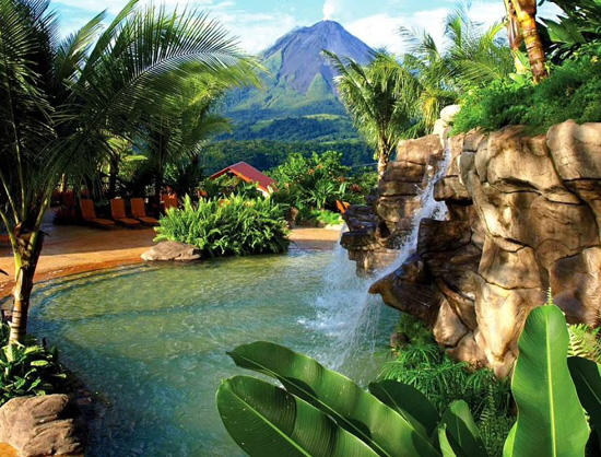 حديقة فولكان أرينال مكان أصغر بركان فى كوستاريكا