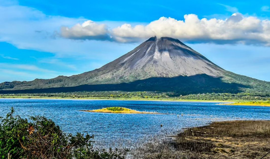 بركان كوستاريكا الهادئ