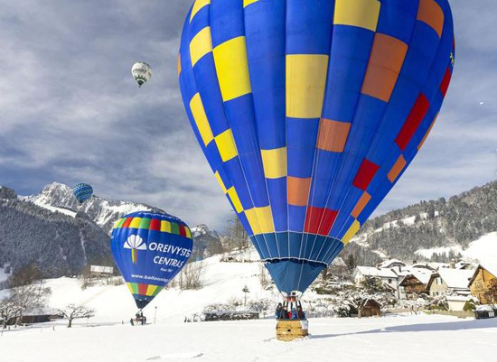 البالون الطائر فوق جبال الألب (3)